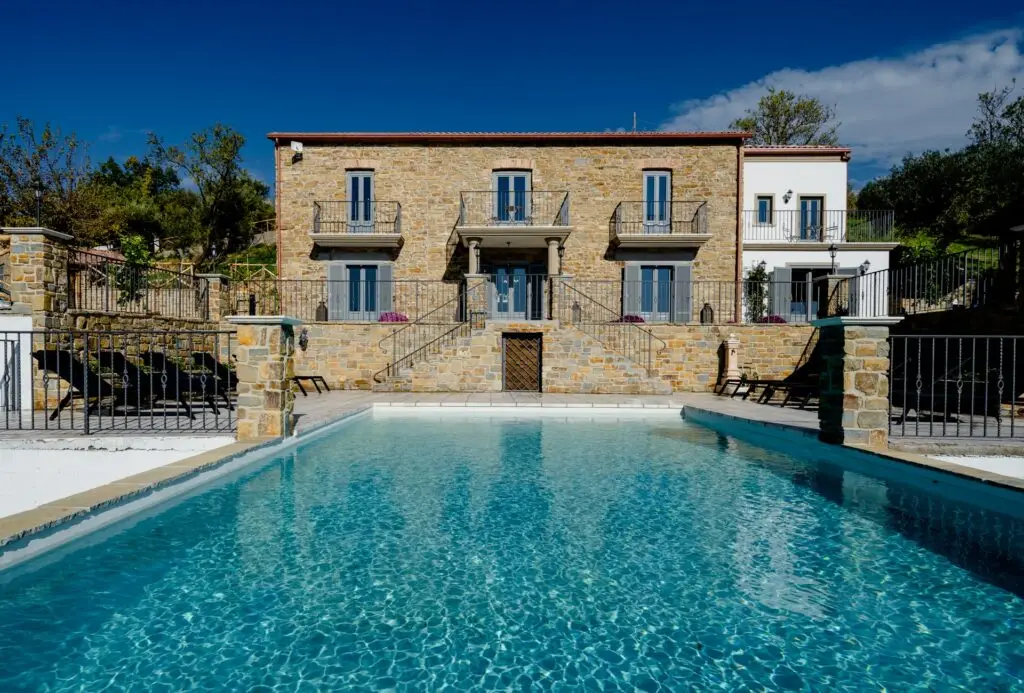 Casa Tramonto in Campania, by The Pinelli Group