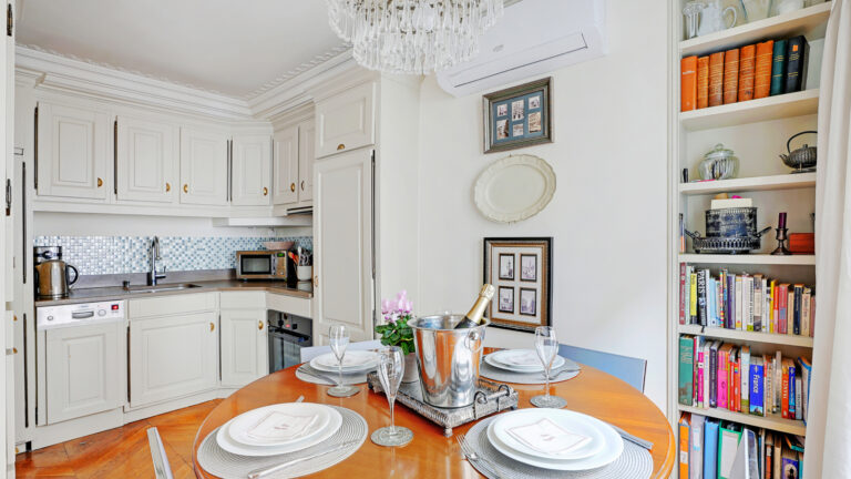 Rue Malher Dining Kitchen